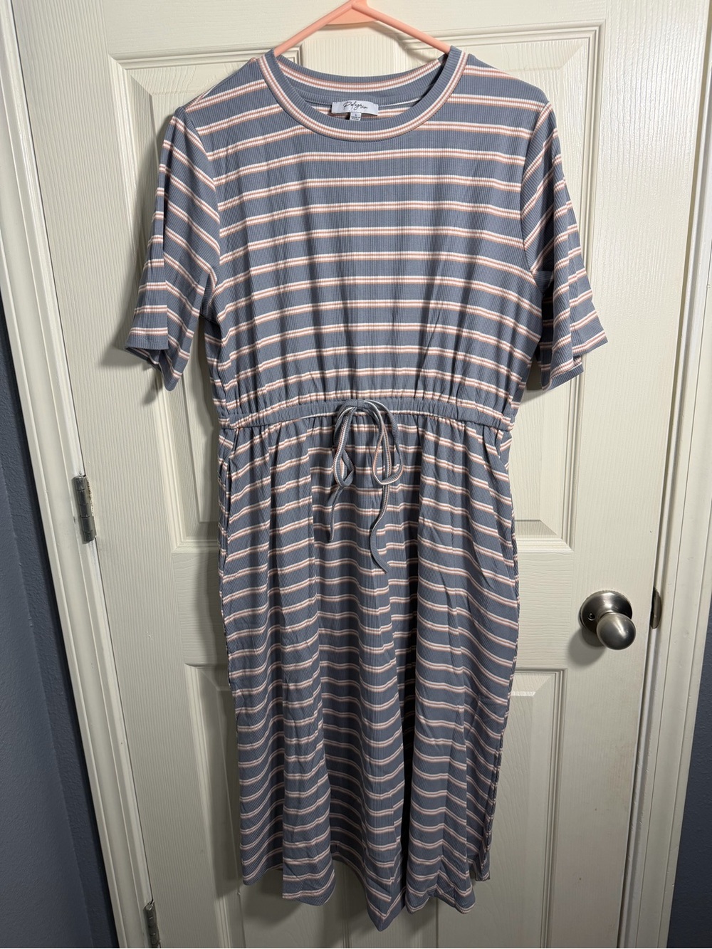 NWOT Women’s Polagram Ribbed Striped Top in Gray, size Large